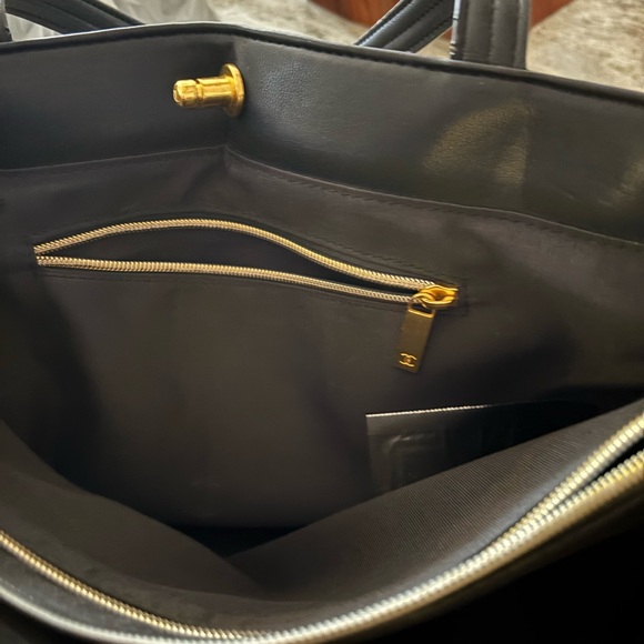 Black Quilted CC caviar Leather Handbag - Picture 8 of 10